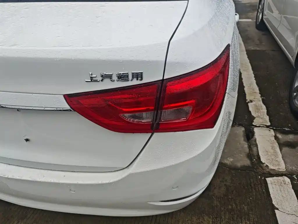 Buick Excelle — миниатюра 8