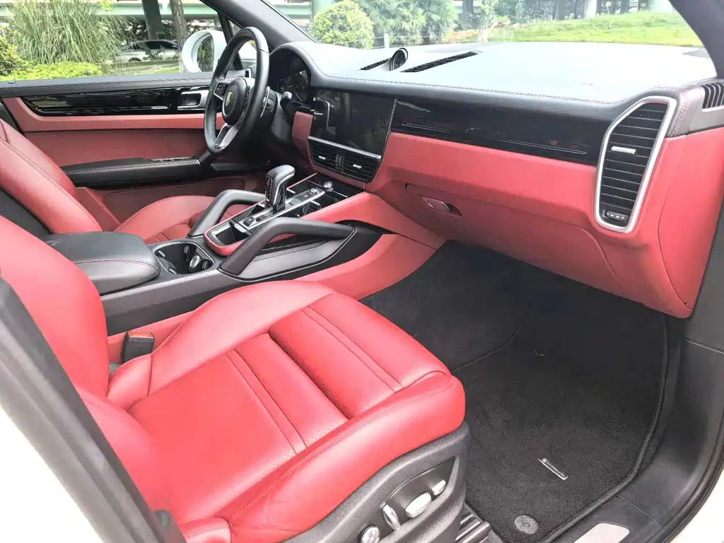 Porsche Cayenne — миниатюра 3