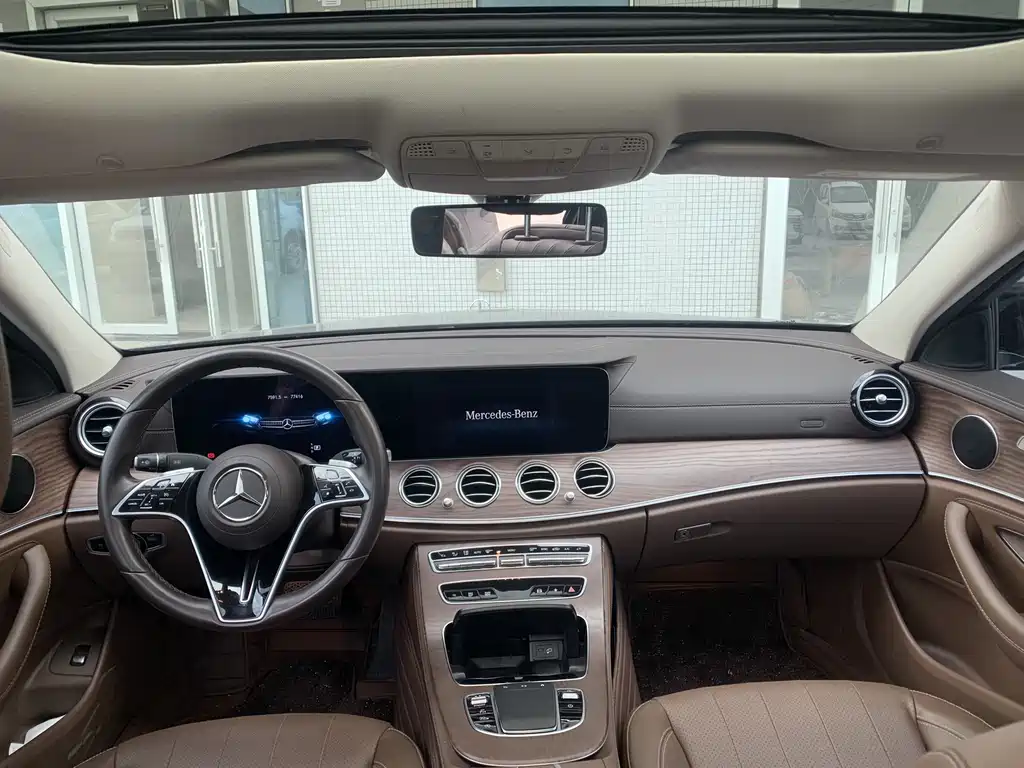 MERCEDES-BENZ E CLASS