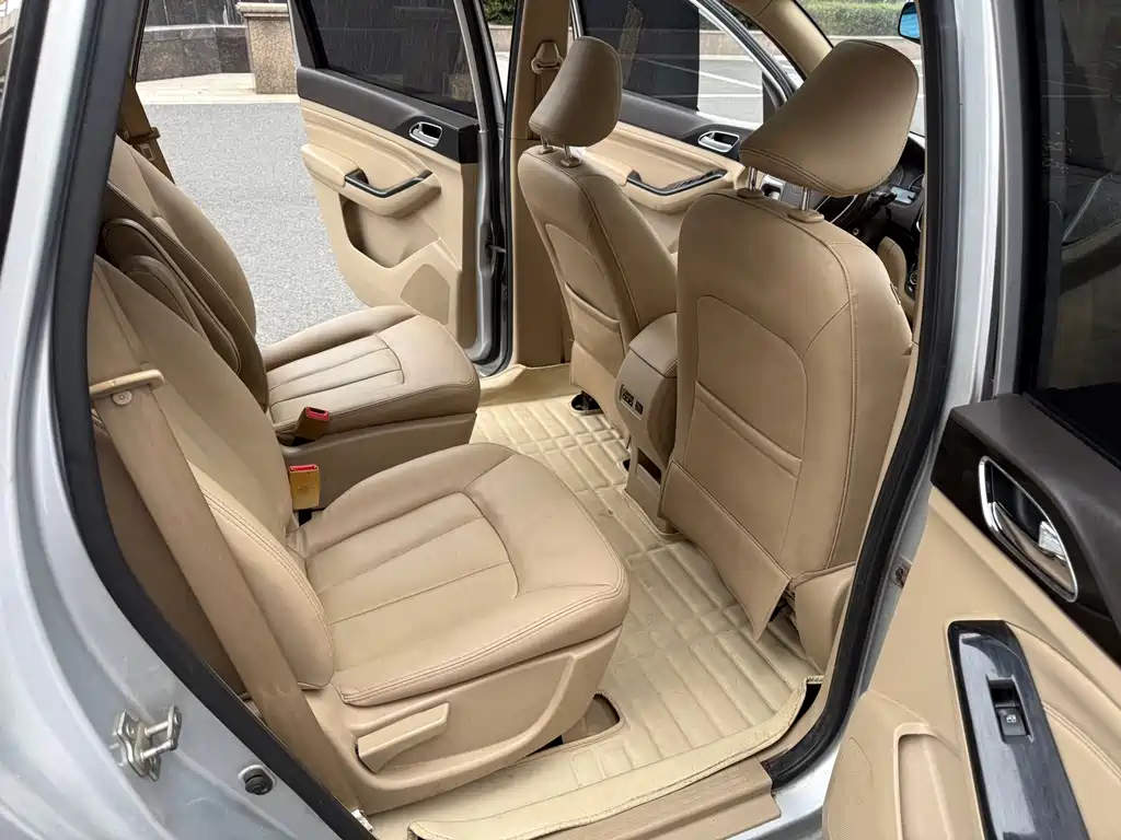 Baojun 730 — миниатюра 10