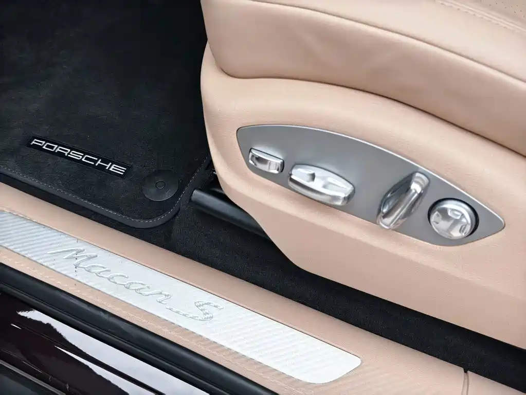 Porsche Macan — миниатюра 7