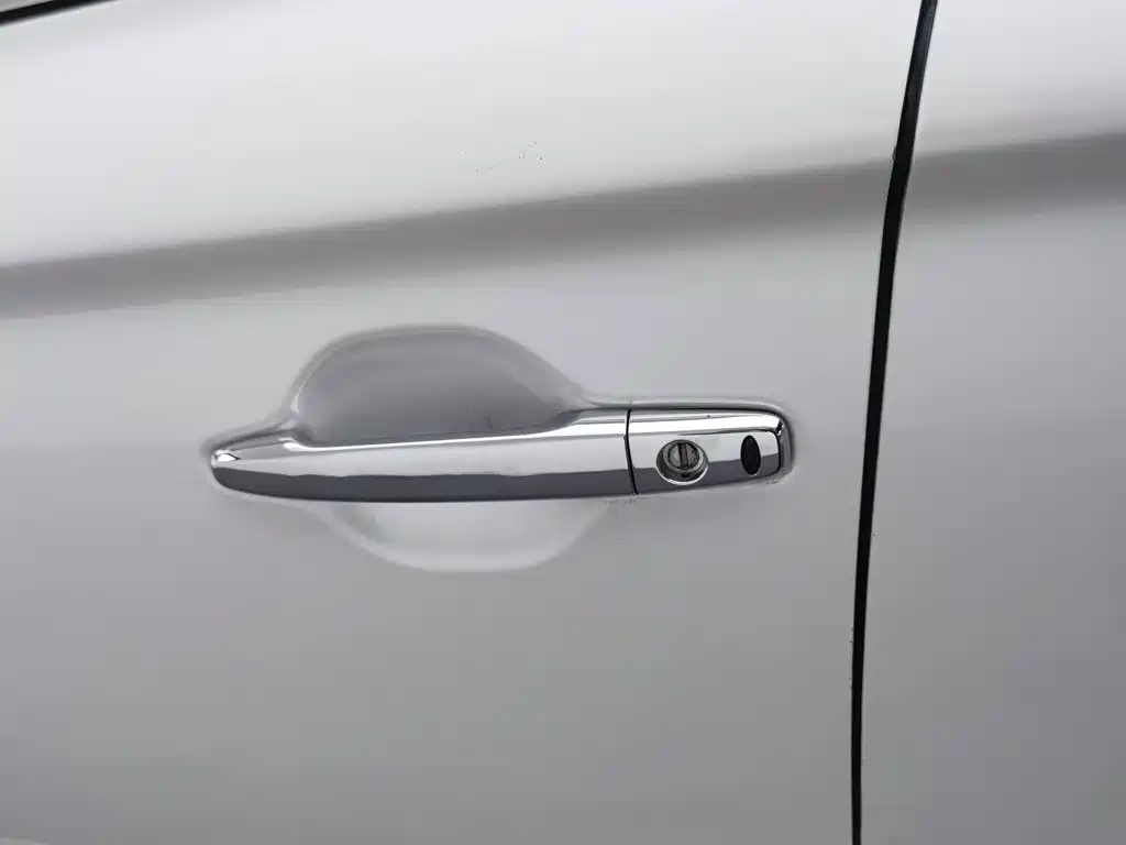Mitsubishi Outlander — миниатюра 18