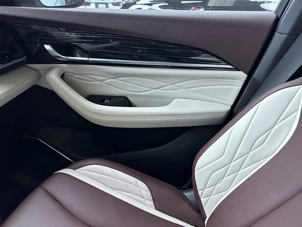 Geely Xingyue L — миниатюра 13