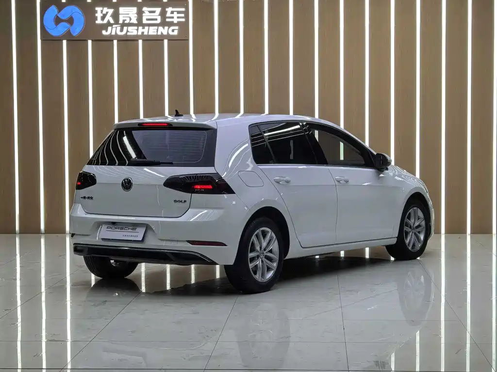 Volkswagen Golf — миниатюра 16