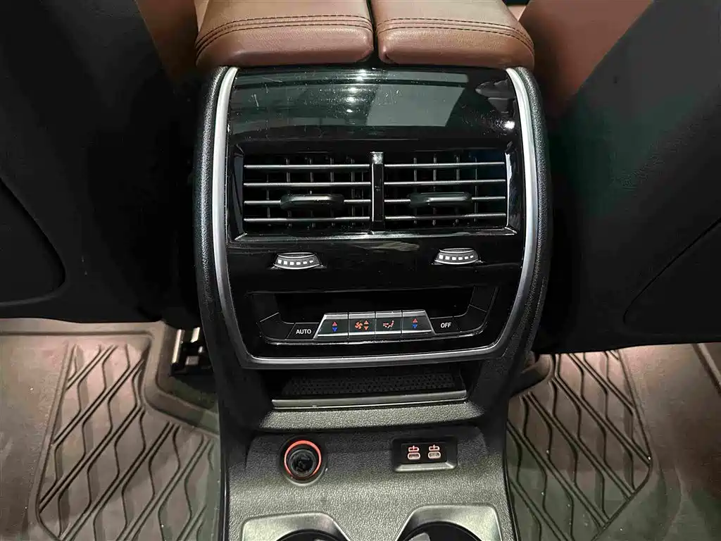 BMW X7 — миниатюра 13