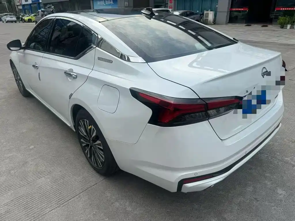 Nissan Teana — миниатюра 7