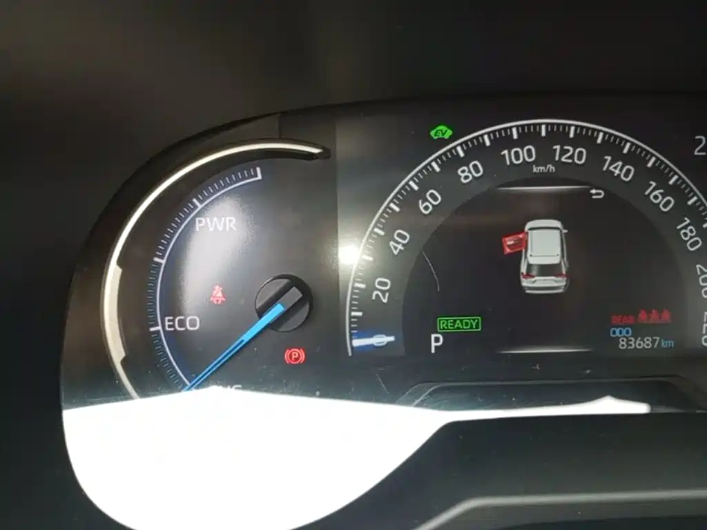 Toyota RAV4 — миниатюра 12