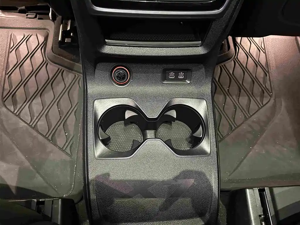 BMW X7 — миниатюра 16