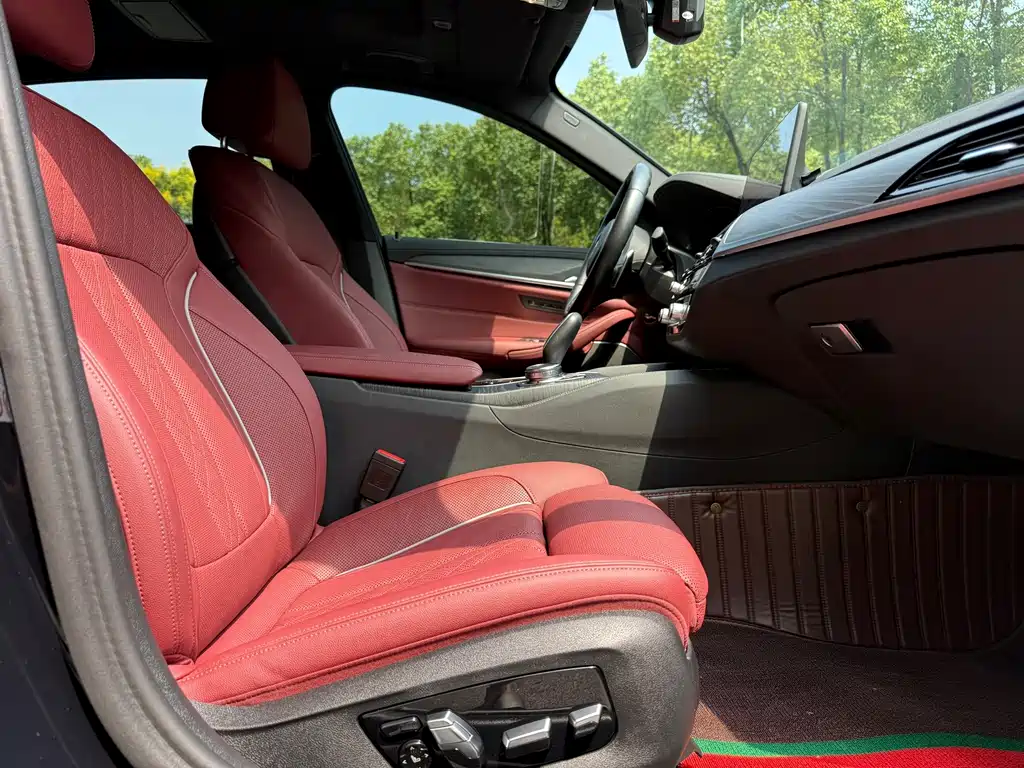 BMW 5 Series — миниатюра 6