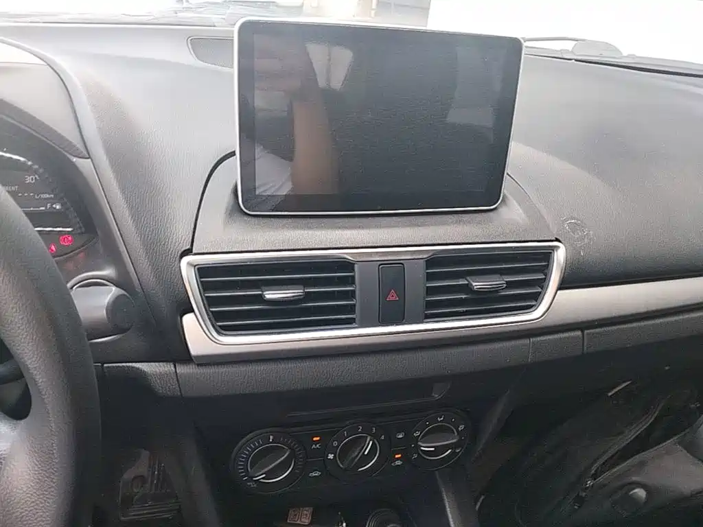 Mazda 3 Axela — миниатюра 13