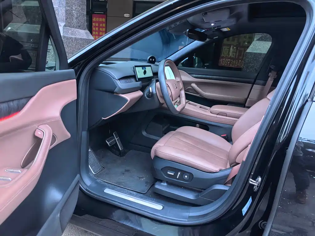 NIO ES8 2023 100kWh