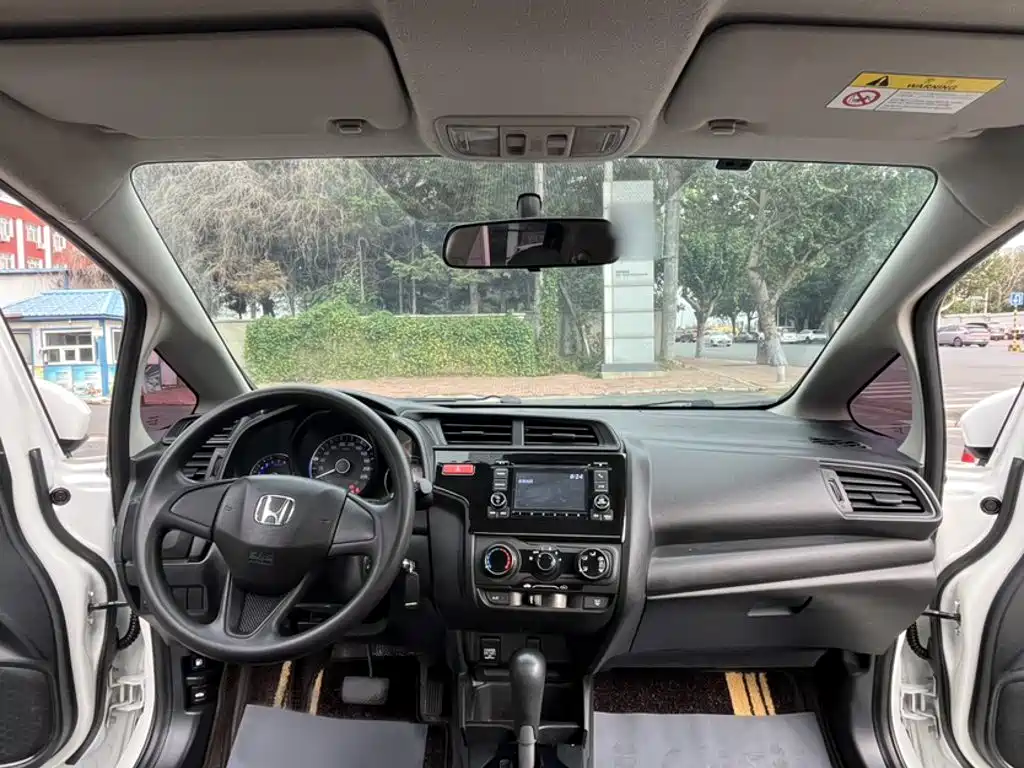 Honda Fit — миниатюра 17