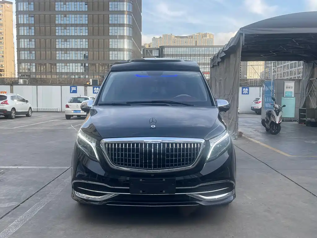 Mercedes-Benz Vito 2020 2.0T Elite 7 мест