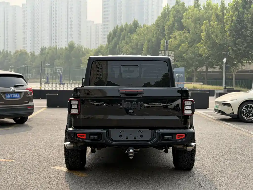 Jeep Gladiator — миниатюра 11