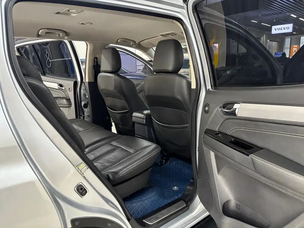 ISUZU MU X SHEPHERD RANGER