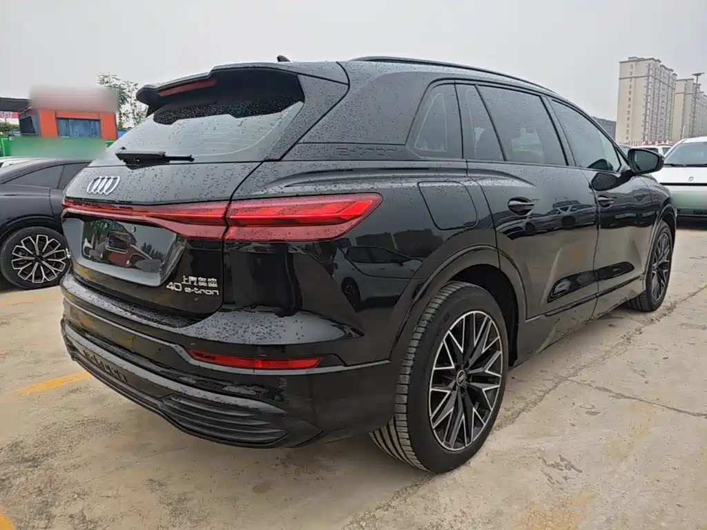 Audi Q5 e-tron — миниатюра 7