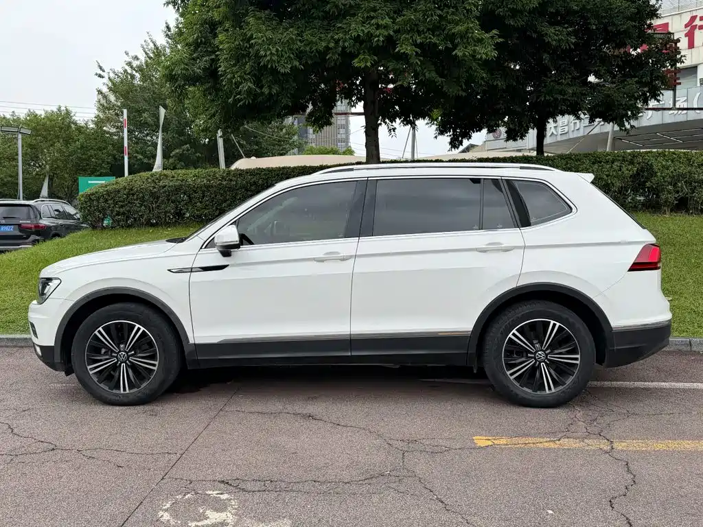 Volkswagen Tiguan L — миниатюра 3