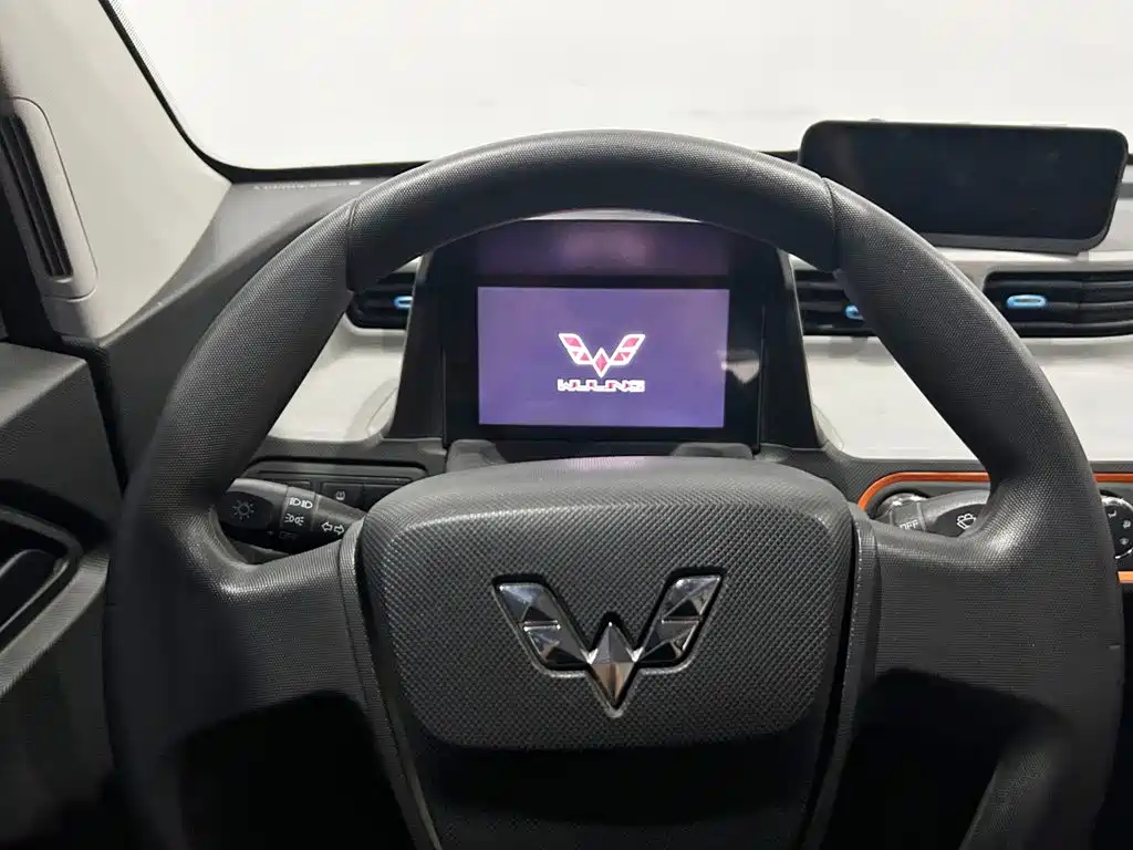 Wuling MINIEV — миниатюра 10