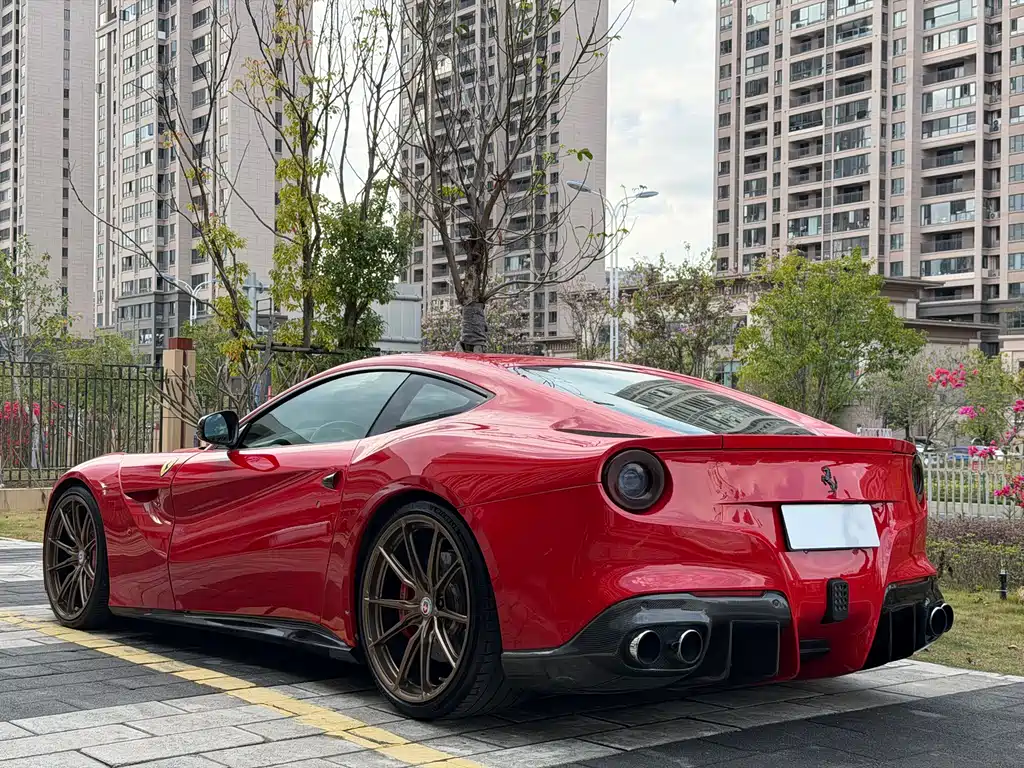 Ferrari F12berlinetta 2013 6.3L