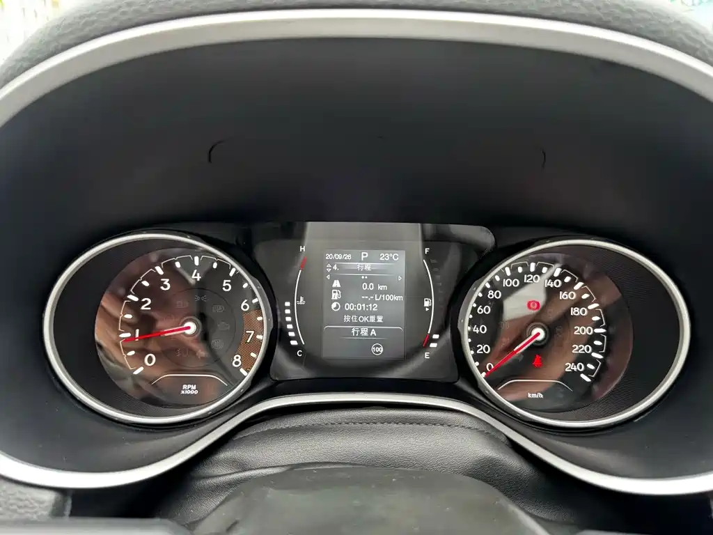 Jeep Compass — миниатюра 21