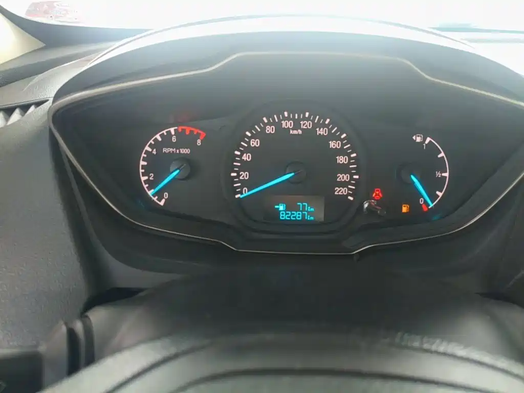 Ford Escort — миниатюра 12