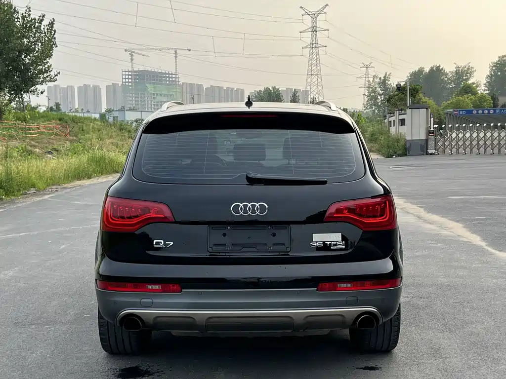 Audi Q7 — миниатюра 6