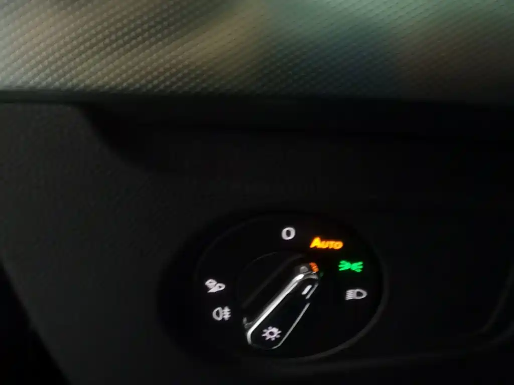 Volkswagen Passat — миниатюра 14