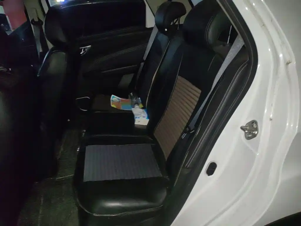 Geely Vision X3 — миниатюра 13