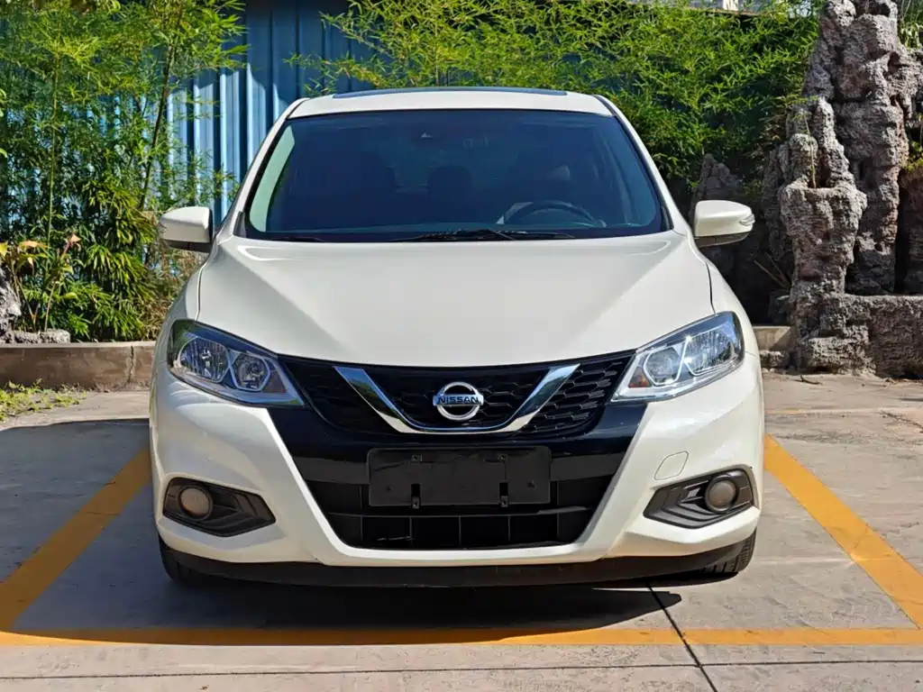 Nissan Tiida — миниатюра 2