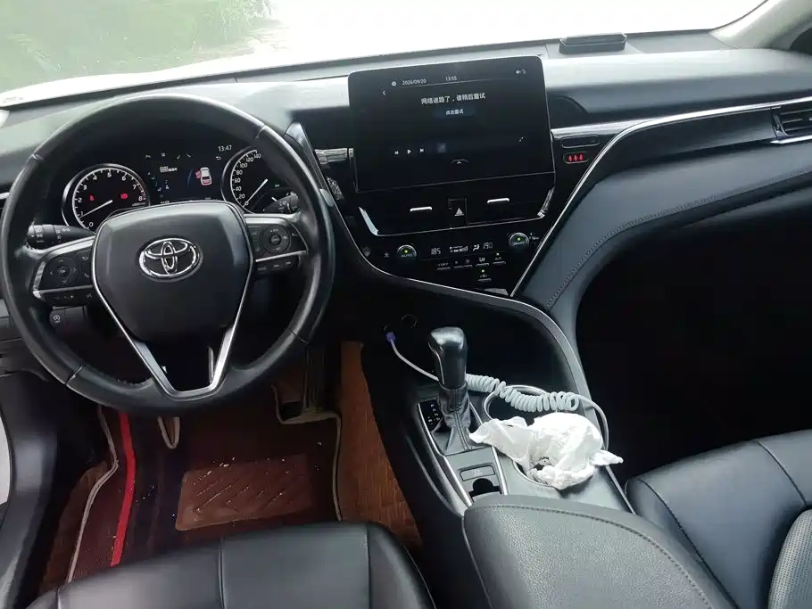 Toyota Camry — миниатюра 12