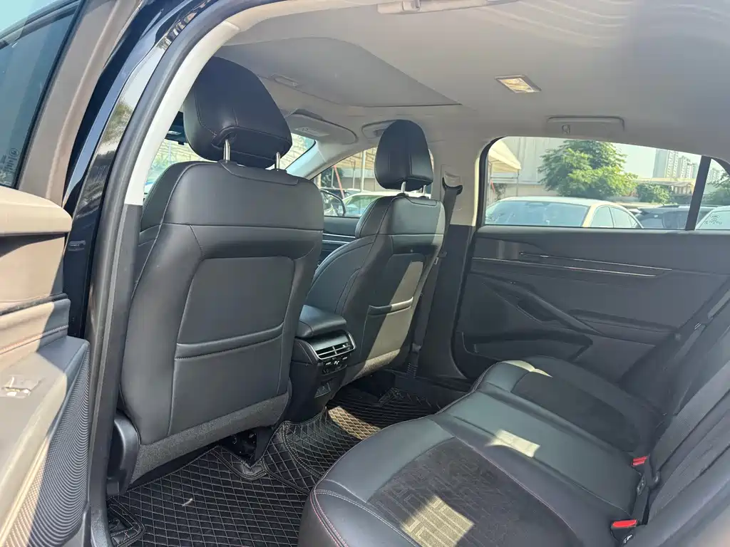 Ford Mondeo — миниатюра 10