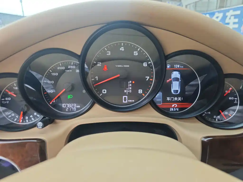 Porsche Panamera — миниатюра 13