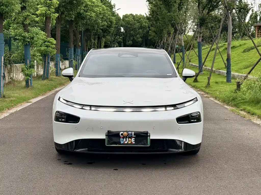 XPeng P7 — миниатюра 2