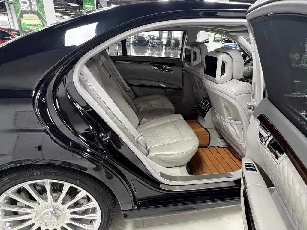 Mercedes-Benz S-Class AMG — миниатюра 14