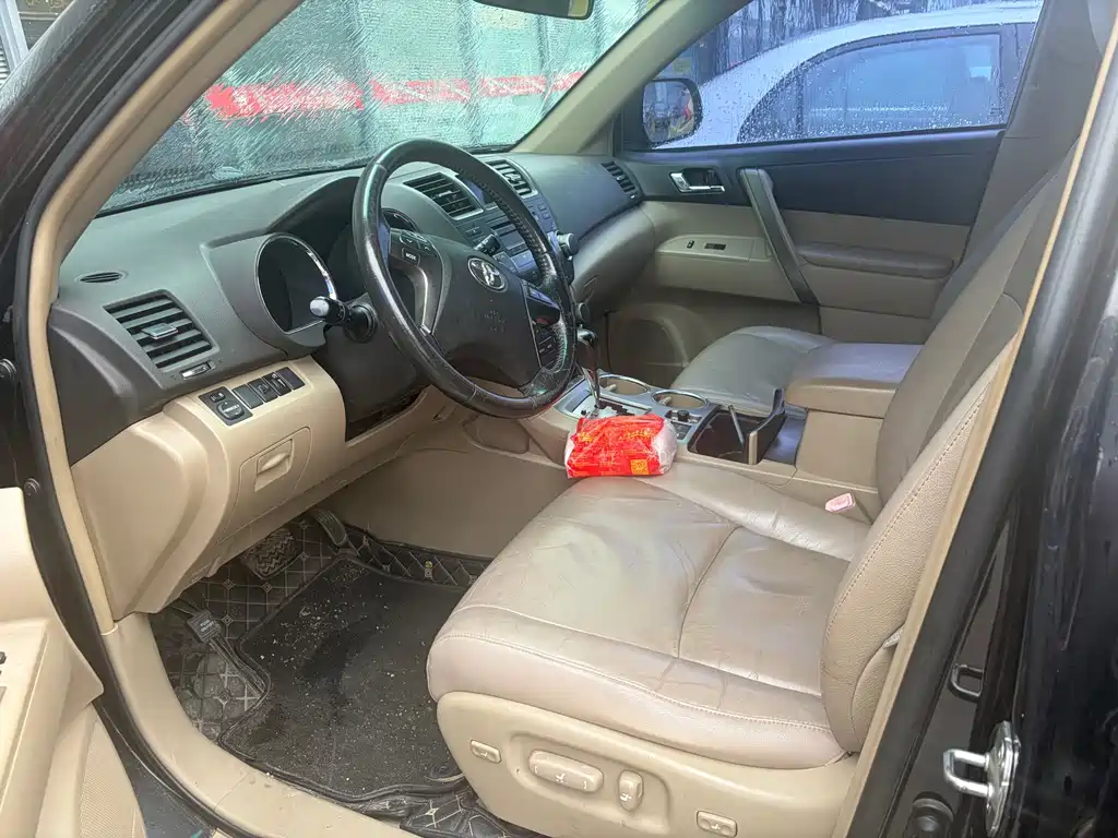 Toyota Highlander — миниатюра 4
