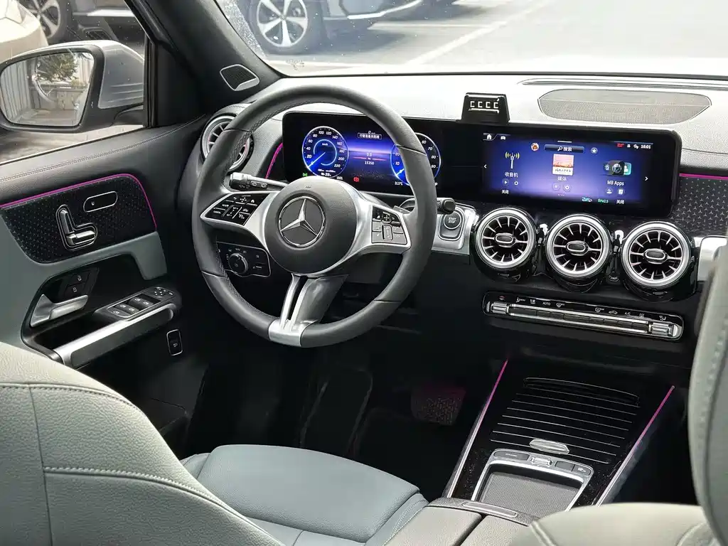 Mercedes-Benz EQB — миниатюра 12