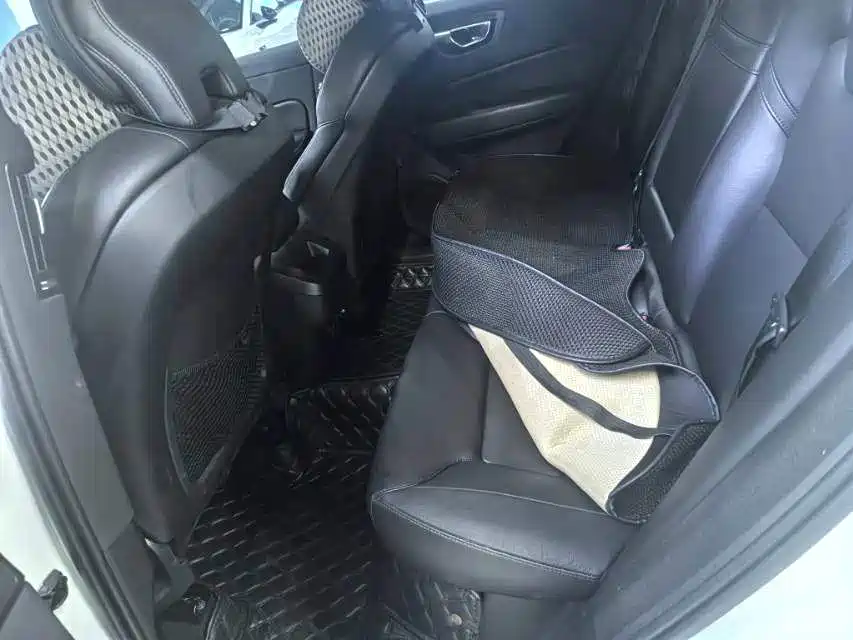Volvo XC60 — миниатюра 4