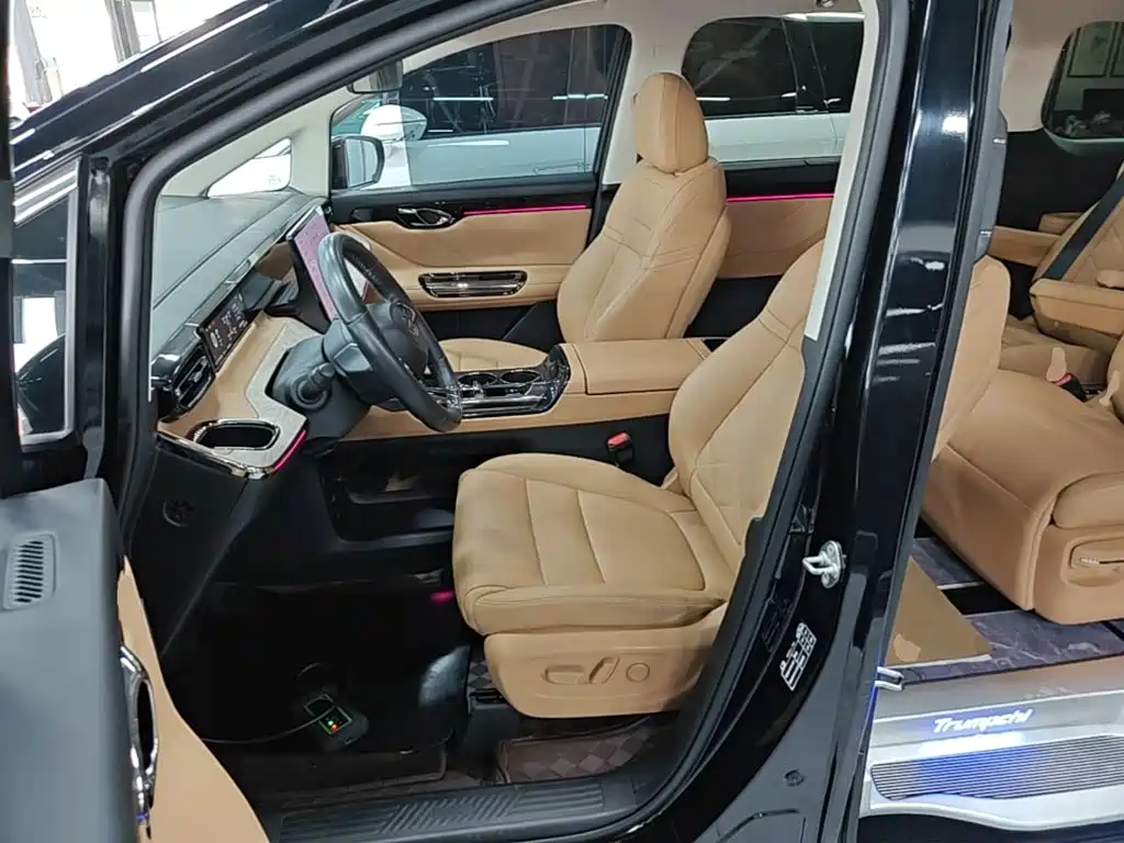 GAC Motor Trumpchi E8 PHEV — миниатюра 15