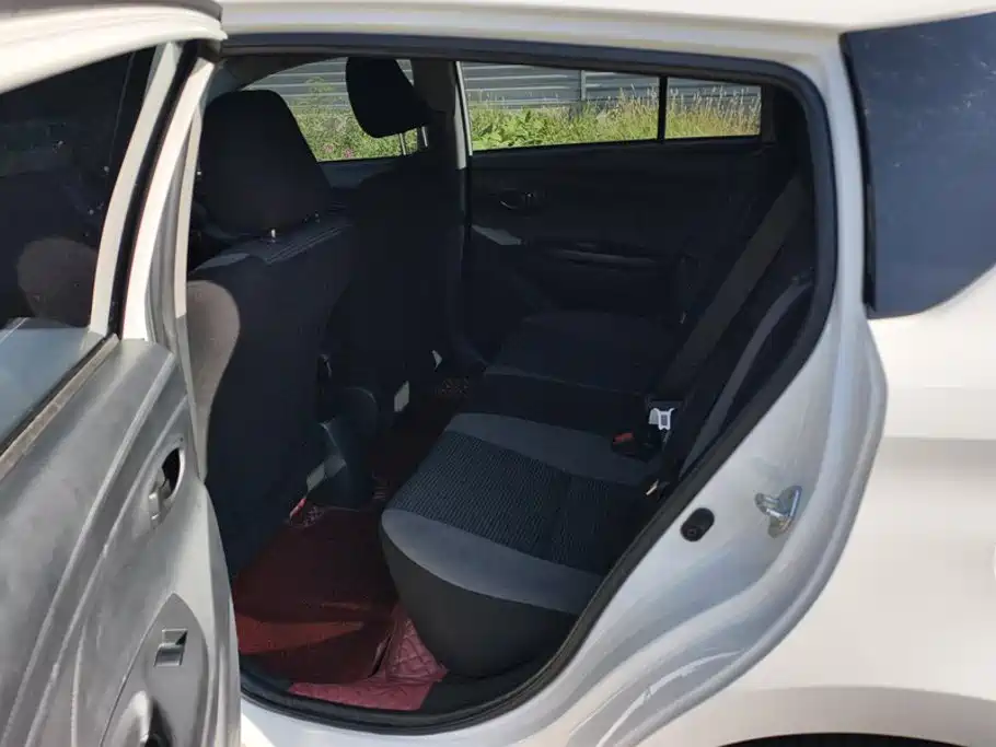 Toyota Vios FS — миниатюра 11