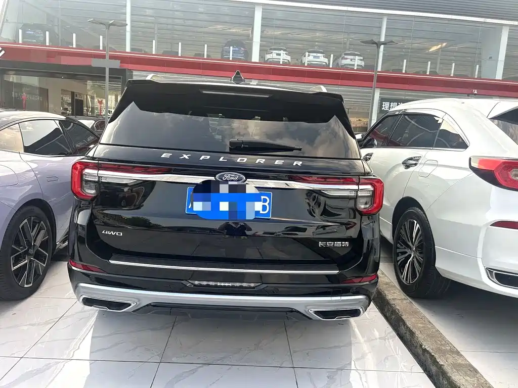 Ford Explorer — миниатюра 11