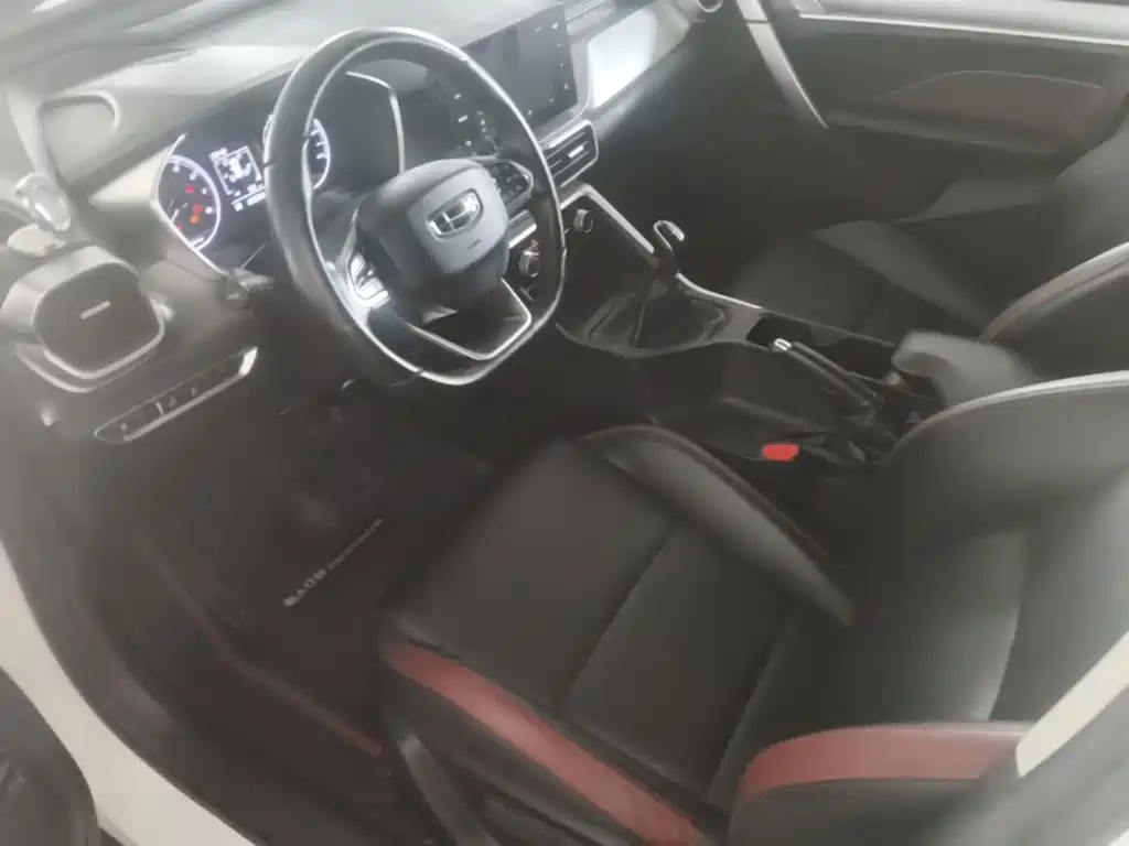 Geely Binyue — миниатюра 15
