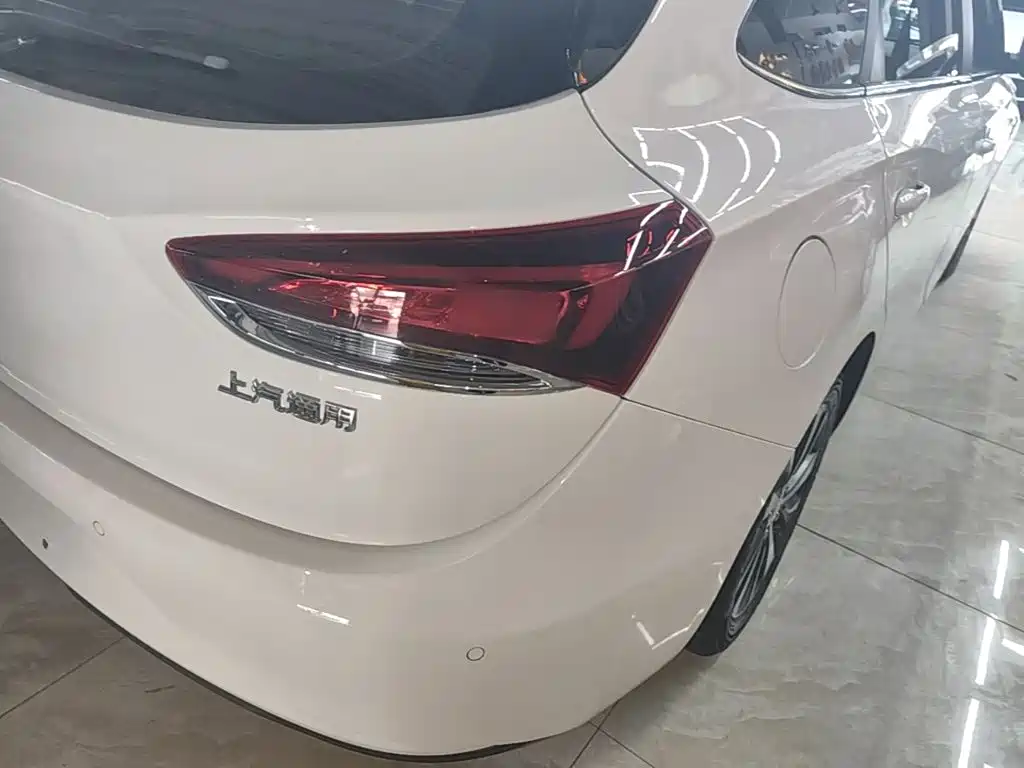 Buick Excelle — миниатюра 8