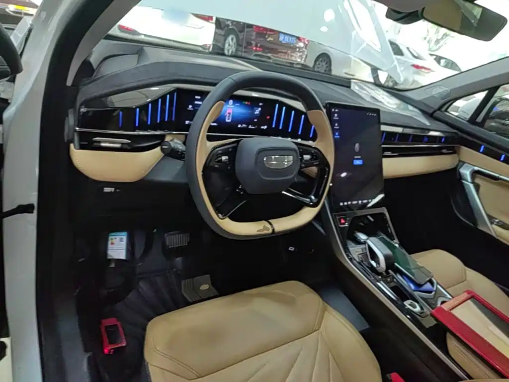 Geely Boyue L — миниатюра 10