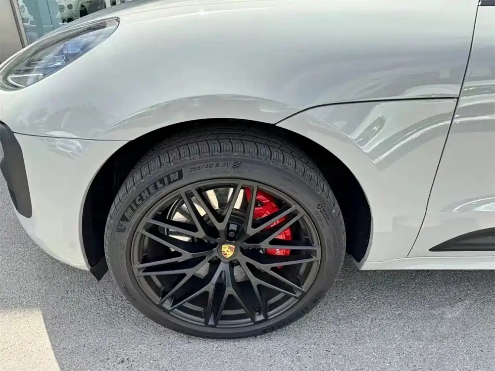 Porsche Macan — миниатюра 9