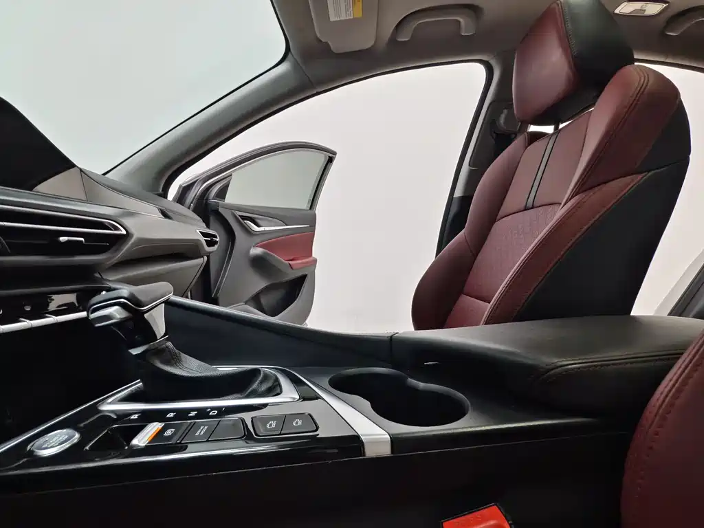 Changan Eado — миниатюра 12