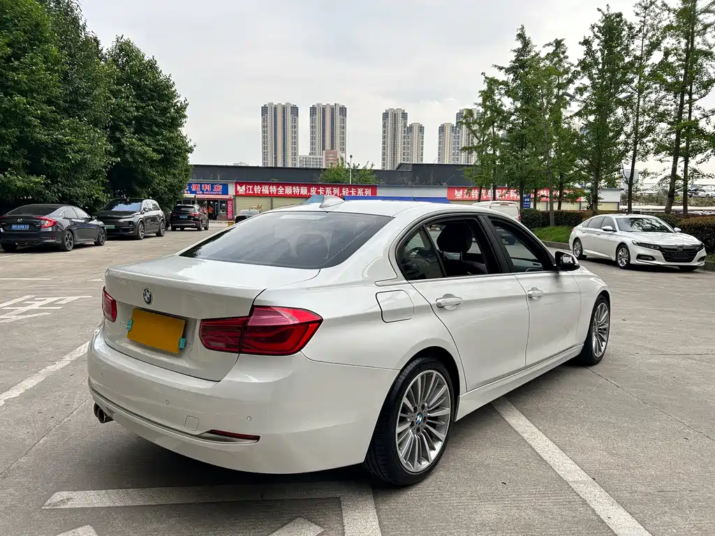 BMW 3 Series — миниатюра 5
