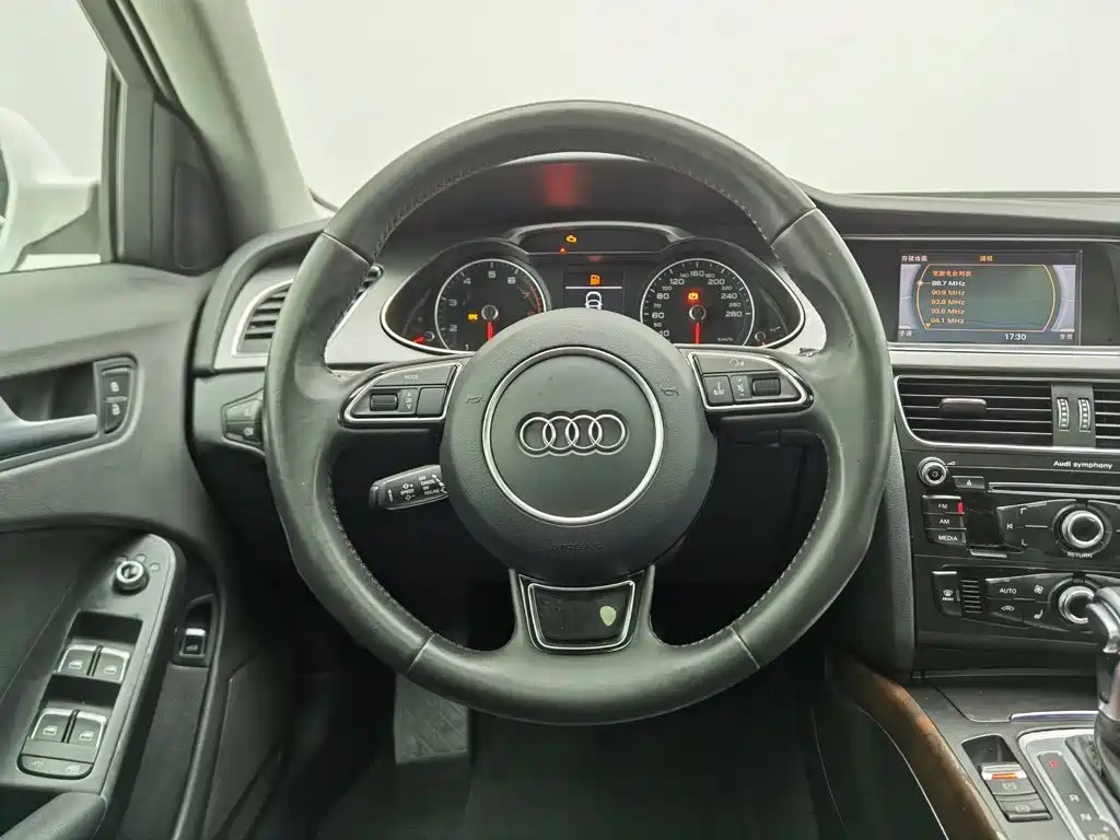 Audi A4L — миниатюра 11