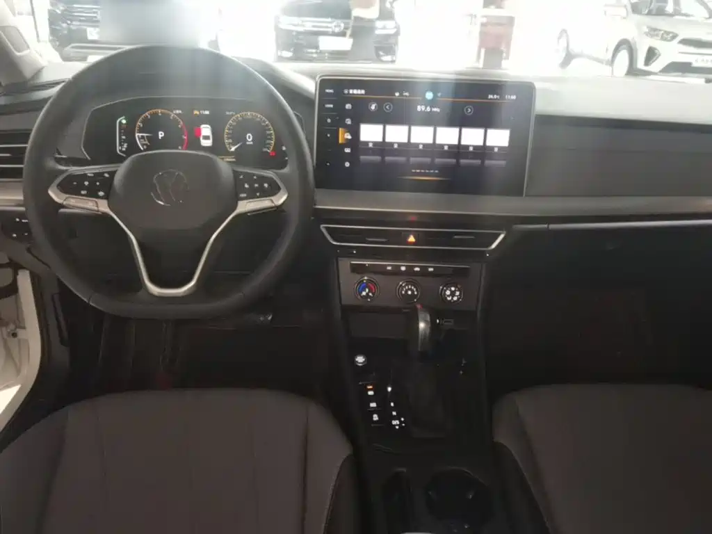 Volkswagen Lavida — миниатюра 10