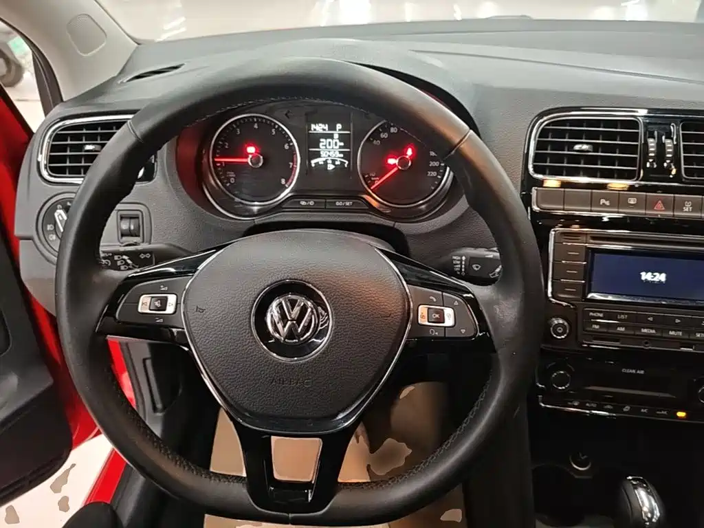 Volkswagen Polo — миниатюра 7