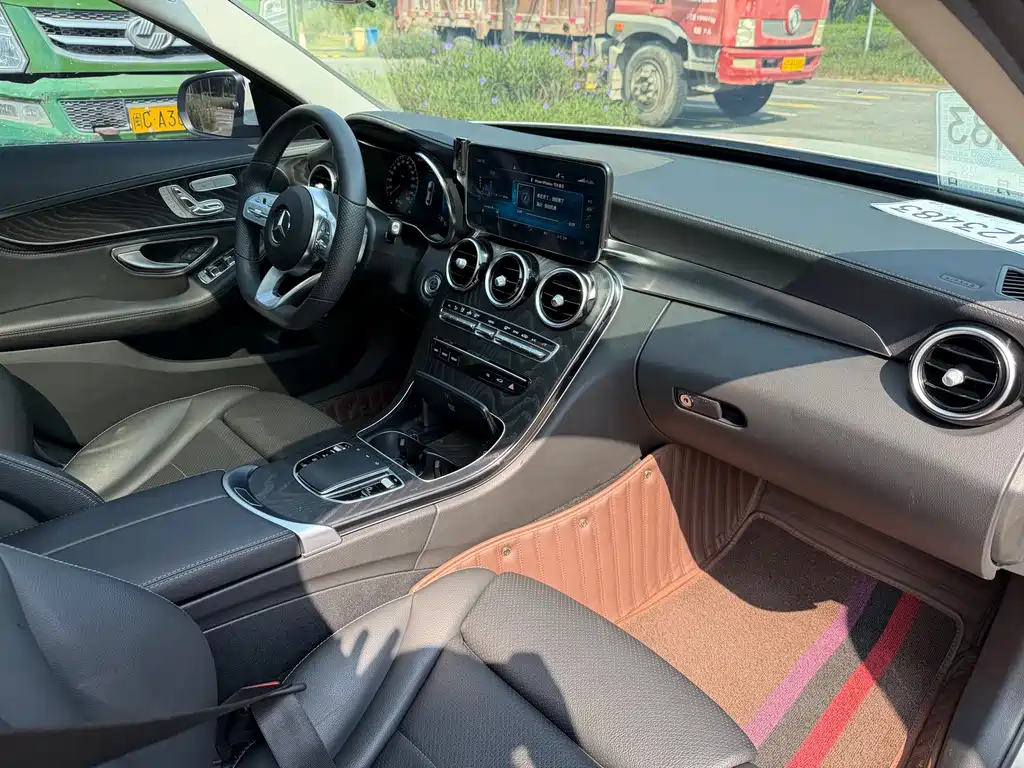 Mercedes-Benz C-Class — миниатюра 8